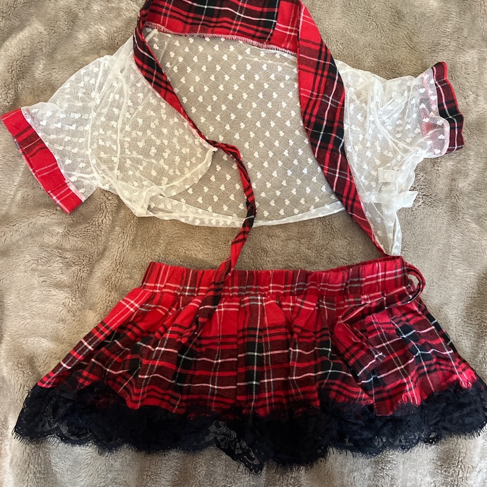 Red plaid mini skirt set .